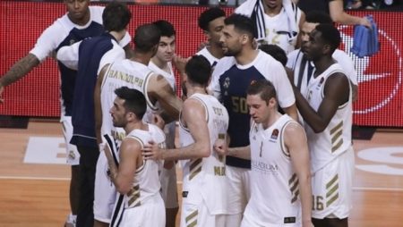 “Real” veic fantastastisku atspēlēšanos un izglābjas no kauna Eirolīgā (VIDEO)