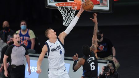 Porziņģis atgriežas, bet “Mavs” zaudē pastarītei (VIDEO)