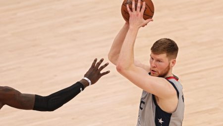 Bertāns palīdz “Wizards” sagraut pretiniekus (VIDEO)