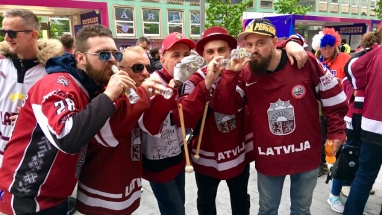 Latvijas hokeja fani, likmetv
