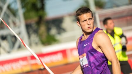 Latviešu šķēpmetējs ar lielisku metienu izpilda OS normatīvu