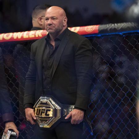 UFC prezidents Vaits veic 100 tūkstošu dolāru vērtu likmi uz Alvaresu