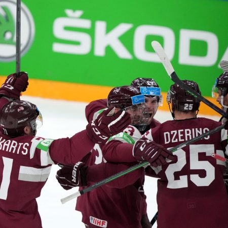 Grupu turnīra beigās neiespējamā misija: Latvijai jāuzvar Zviedrija